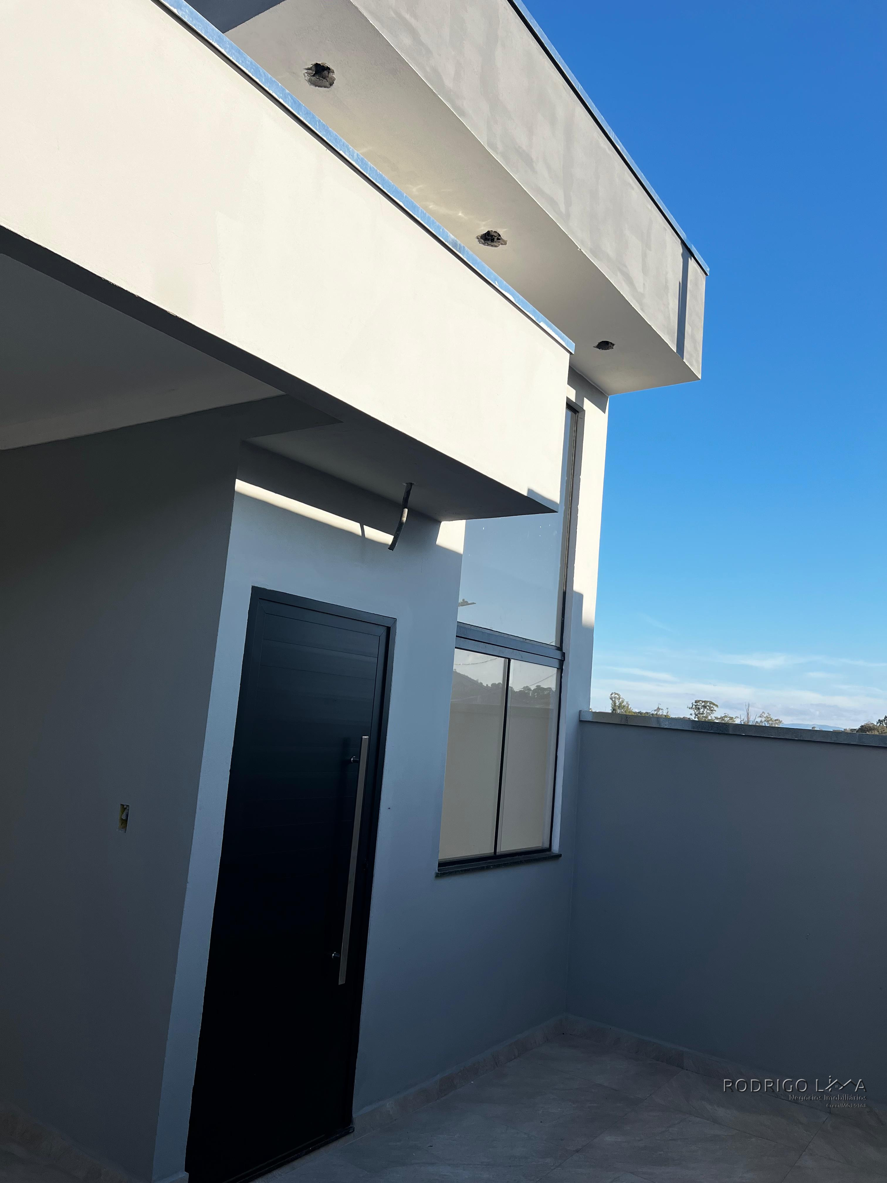 Linda casa nova para venda em São Lourenço MG