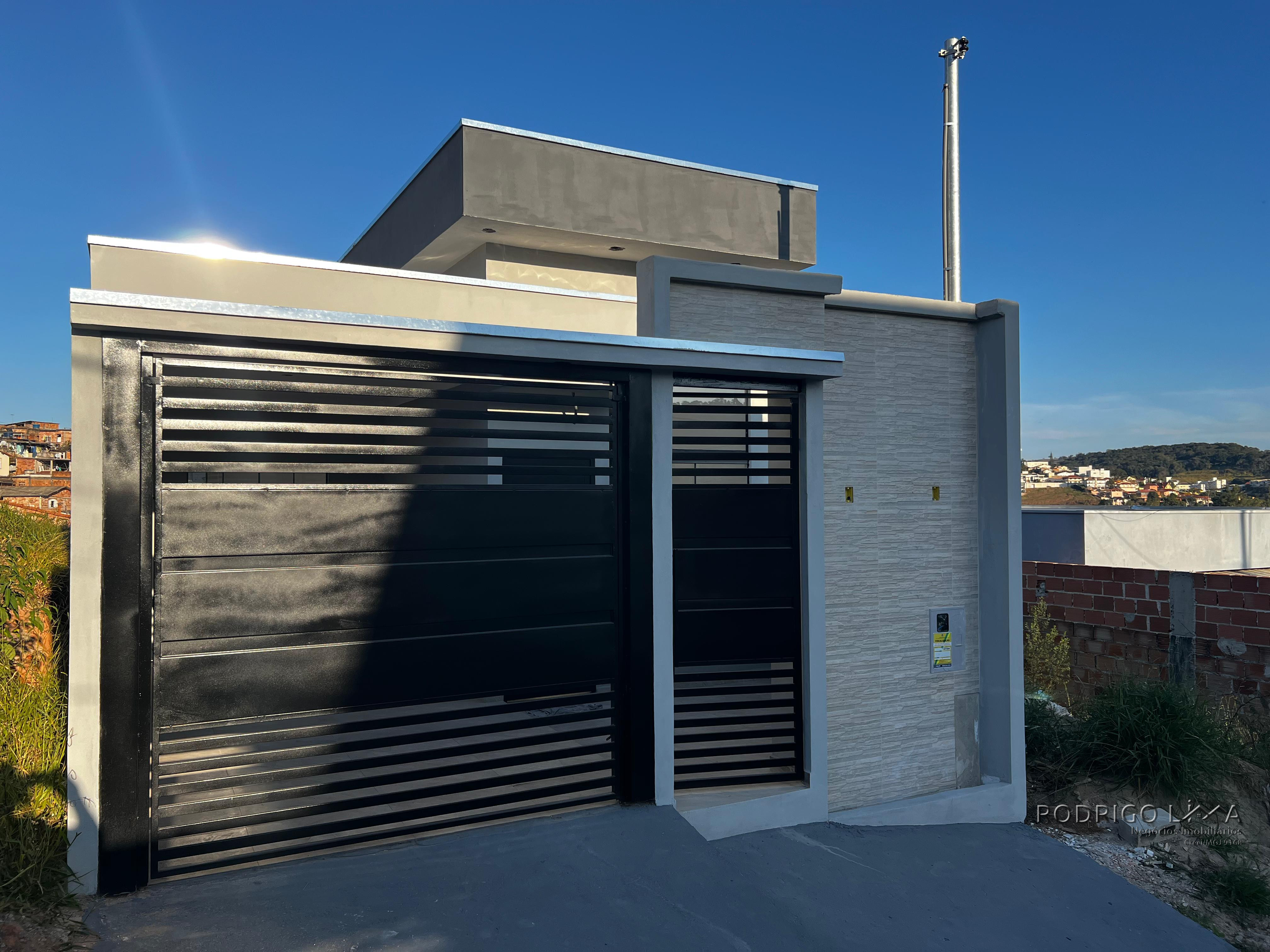 Linda casa nova para venda em São Lourenço MG