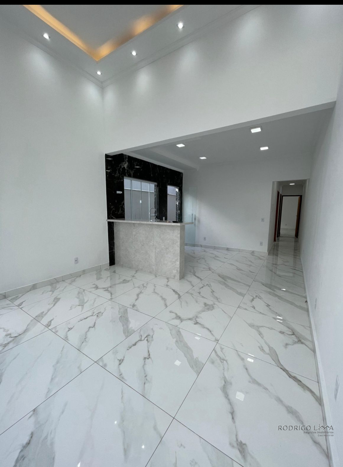 Linda casa para venda em São Lourenço - MG.