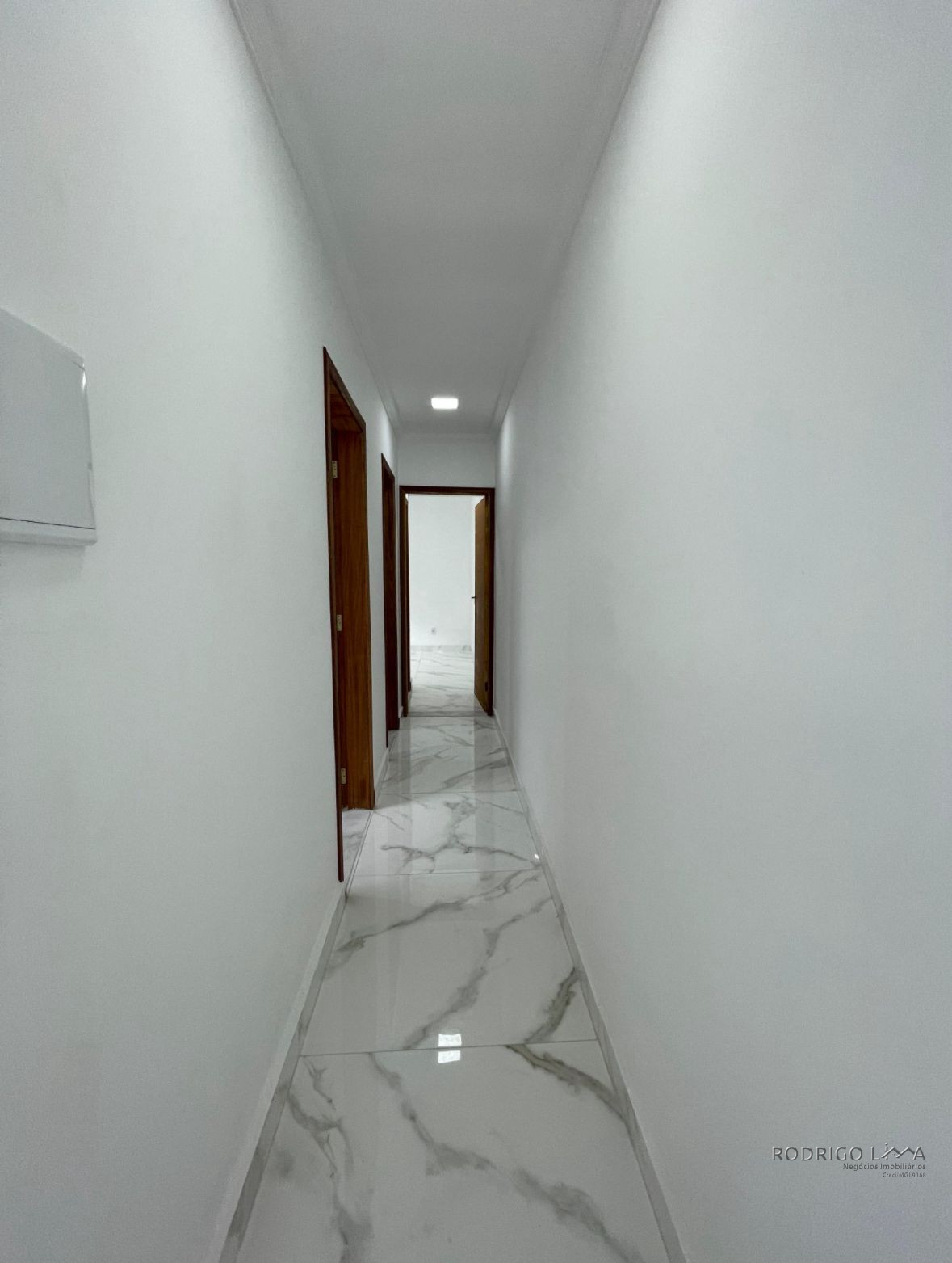 Linda casa para venda em São Lourenço - MG.