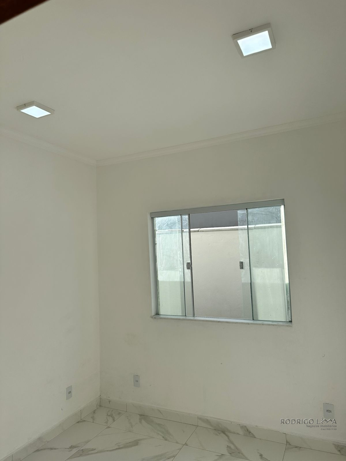 Linda casa para venda em São Lourenço - MG.