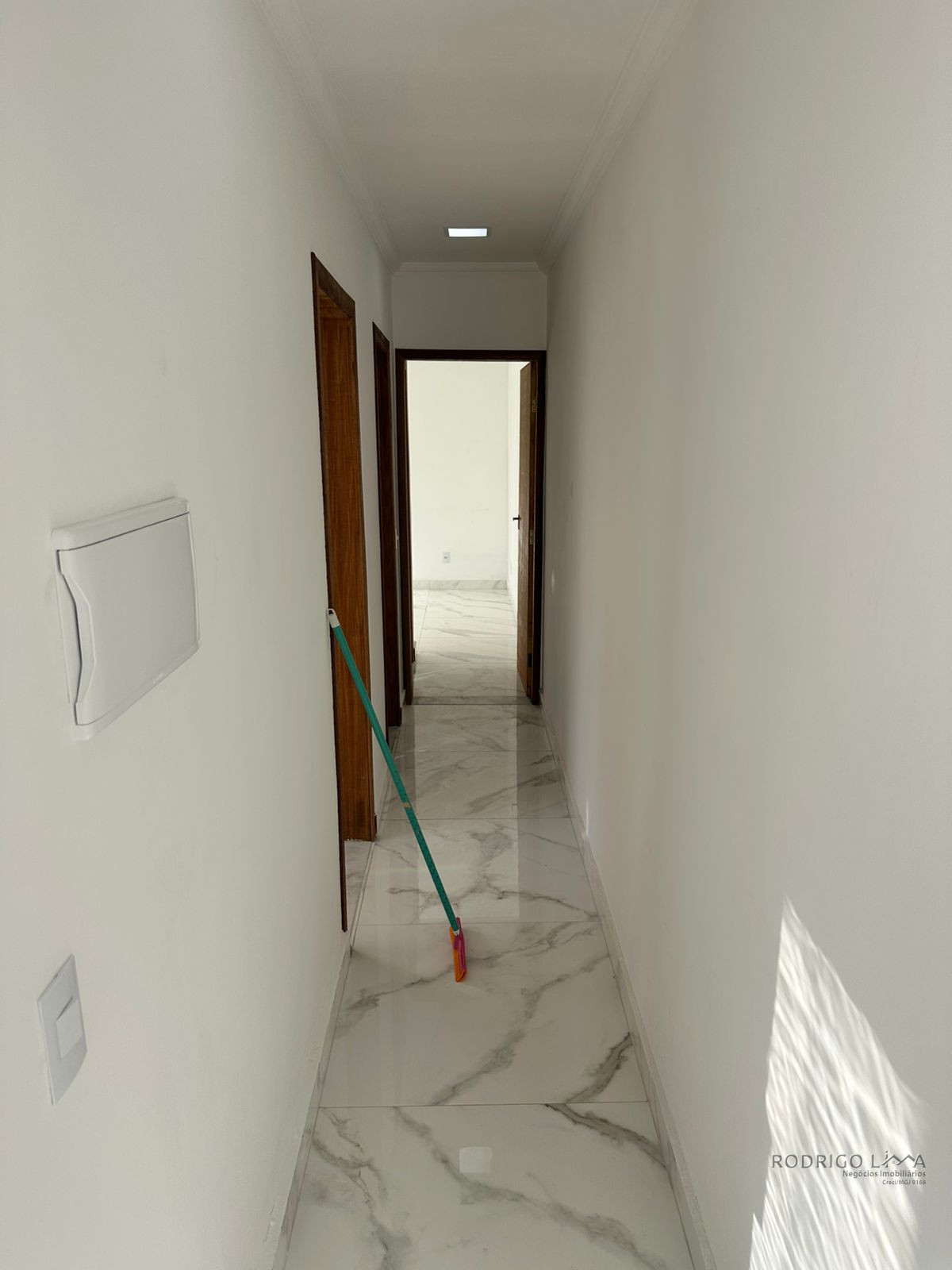 Linda casa para venda em São Lourenço - MG.