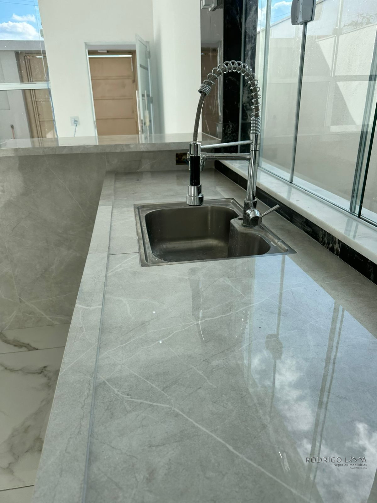 Linda casa para venda em São Lourenço - MG.