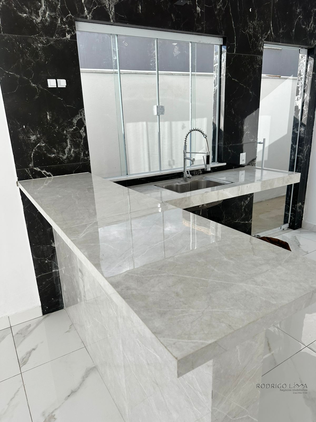 Linda casa para venda em São Lourenço - MG.