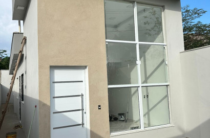 Linda casa para venda em São Lourenço - MG.