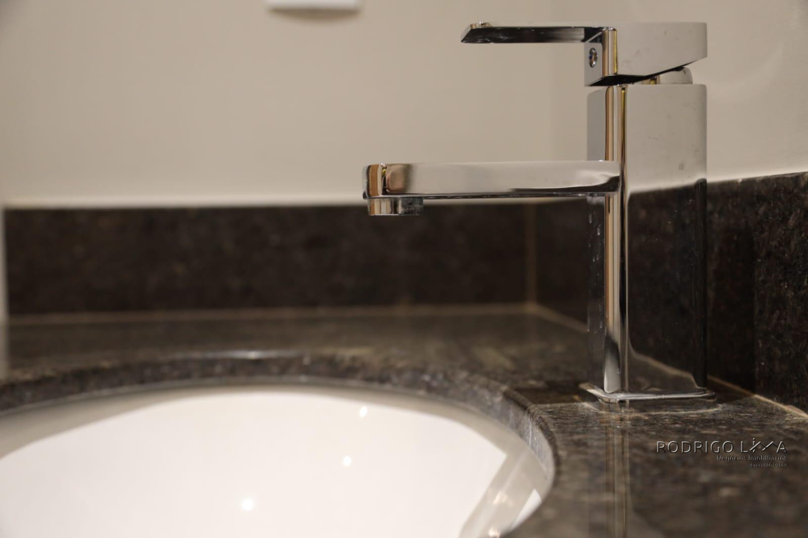 Linda casa para venda em São Lourenço - MG.