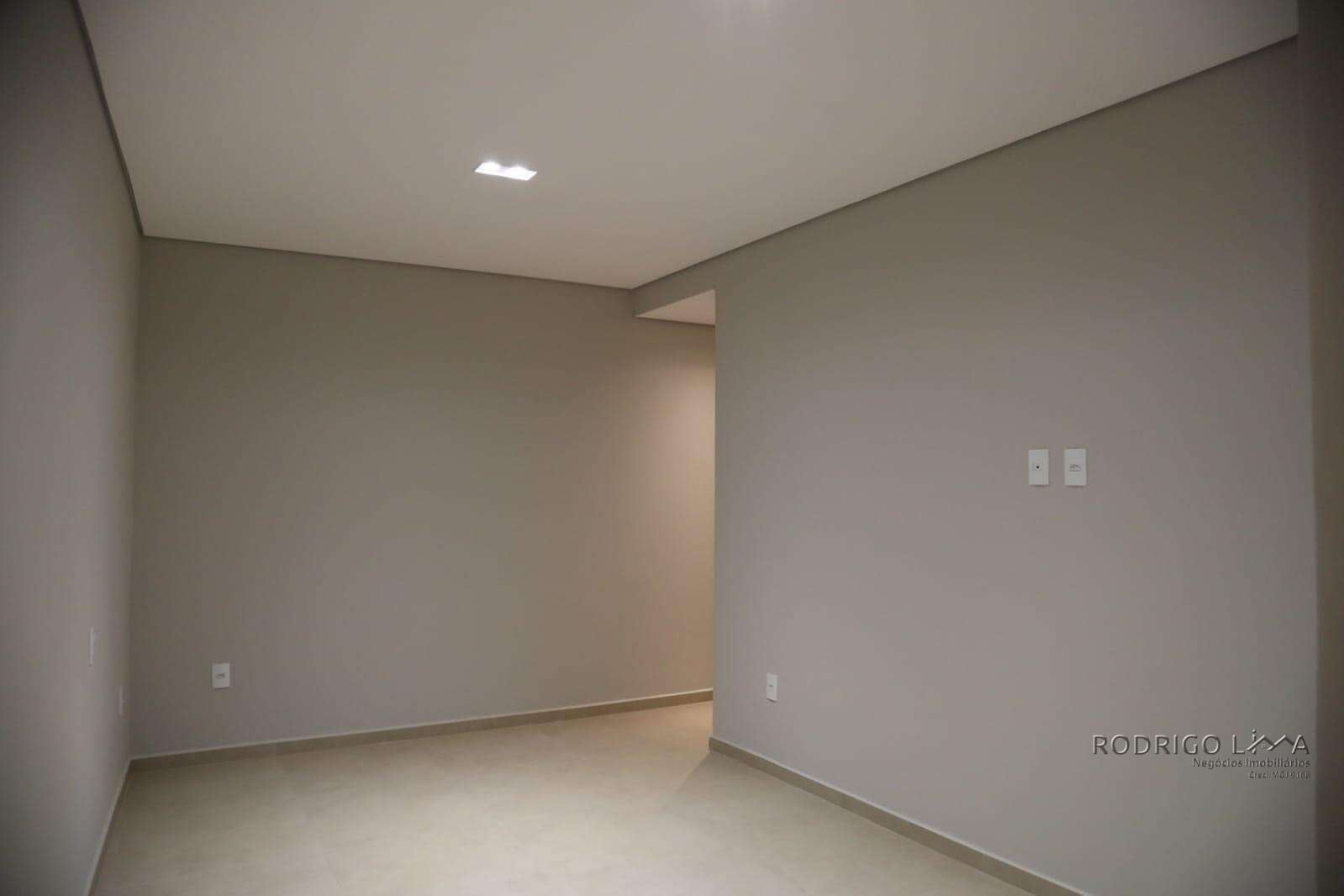 Linda casa para venda em São Lourenço - MG.