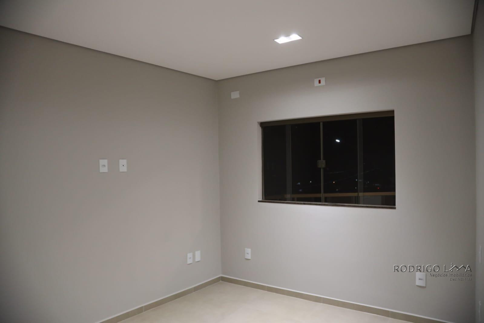 Linda casa para venda em São Lourenço - MG.