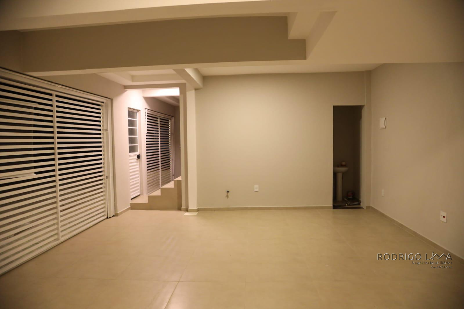 Linda casa para venda em São Lourenço - MG.