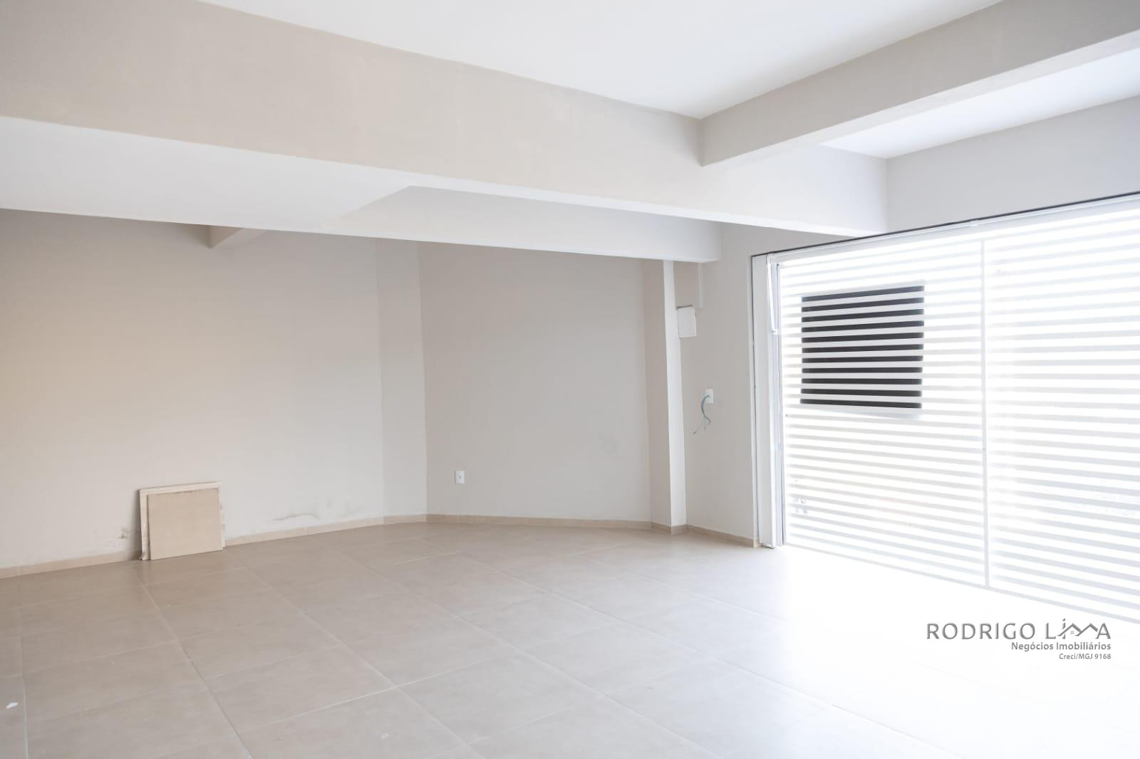 Linda casa para venda em São Lourenço - MG.