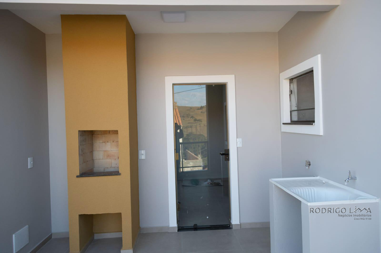 Linda casa para venda em São Lourenço - MG.