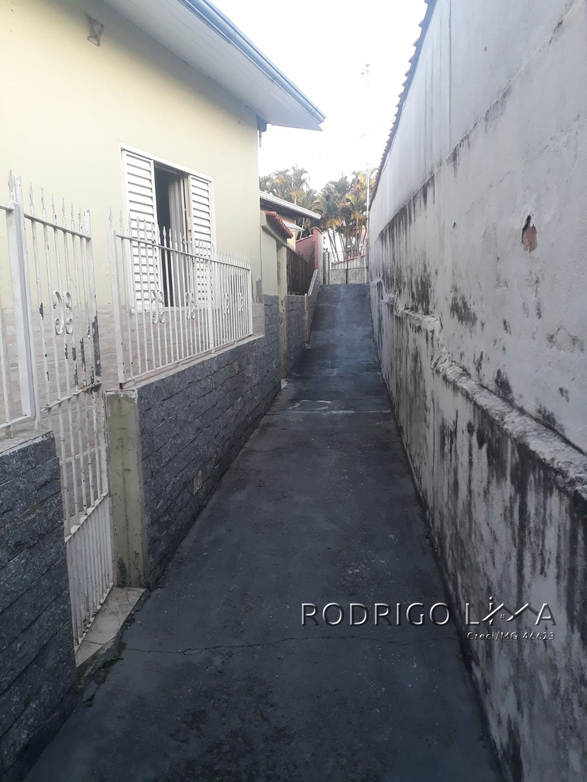 Casa para venda em São Lourenço - MG.