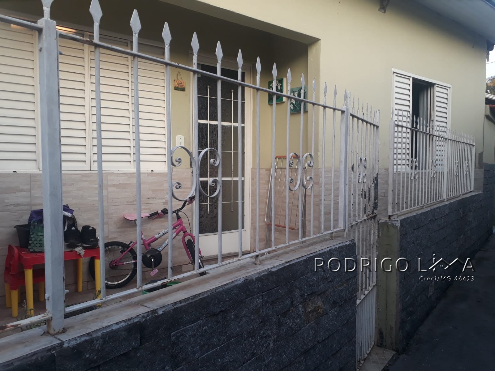 Casa para venda em São Lourenço - MG.
