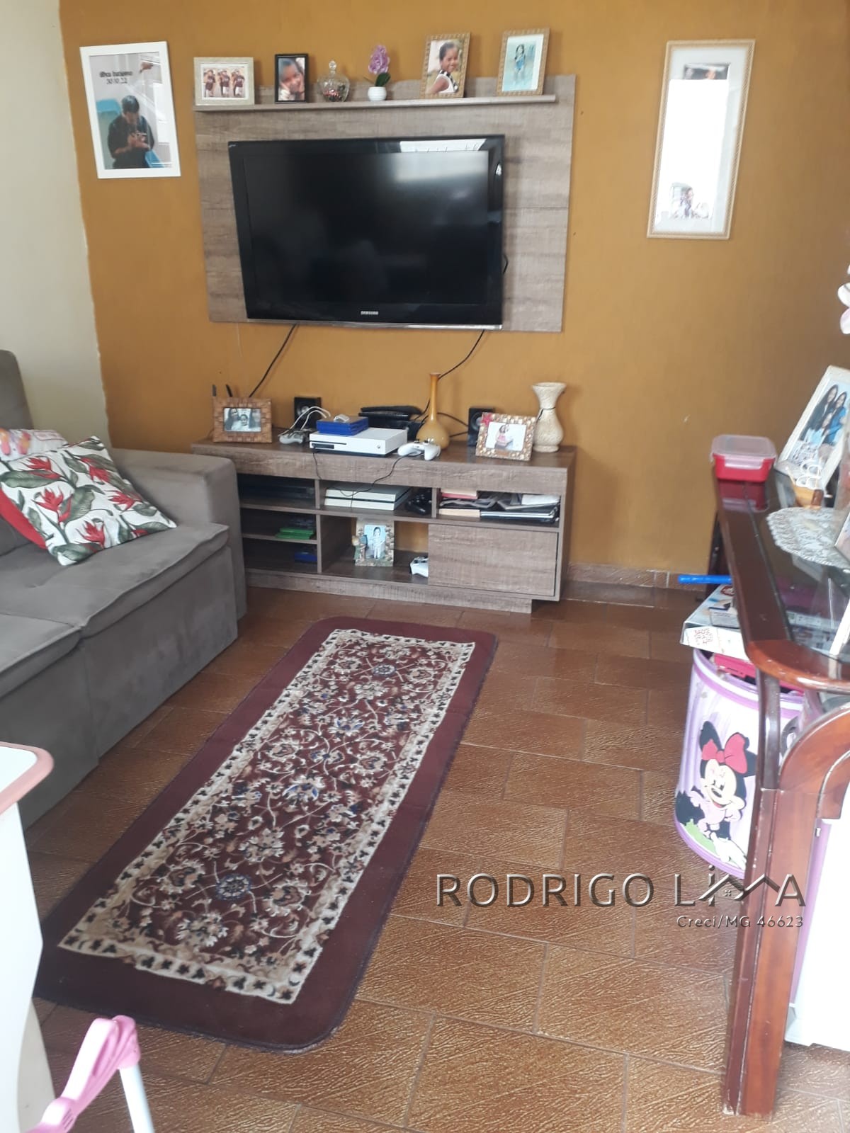 Casa para venda em São Lourenço - MG.