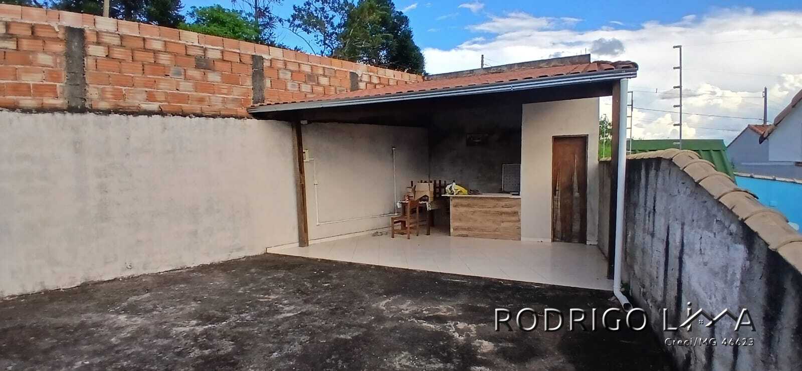 Casa para venda em São Lourenço - MG.