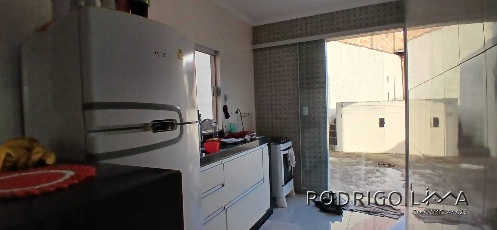 Casa para venda em São Lourenço - MG.