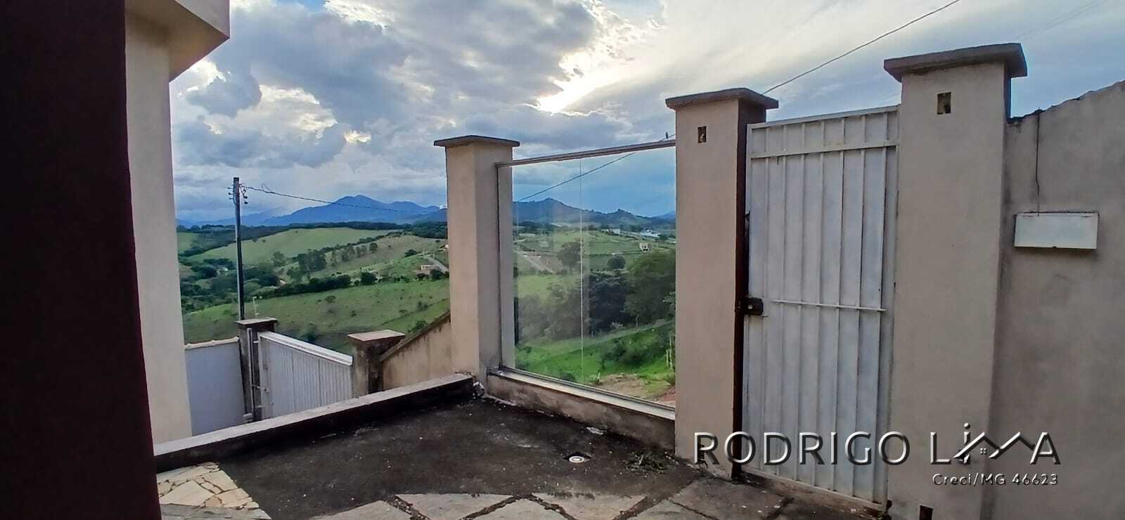 Casa para venda em São Lourenço - MG.