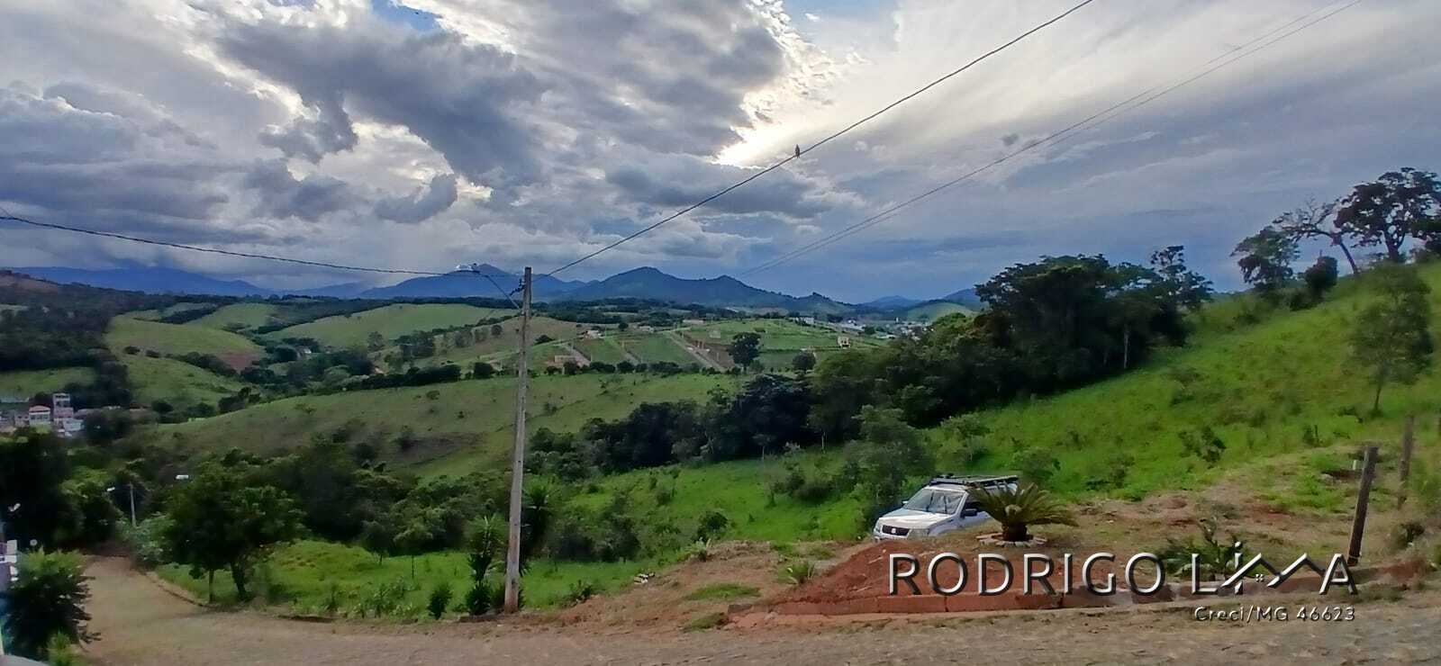 Casa para venda em São Lourenço - MG.