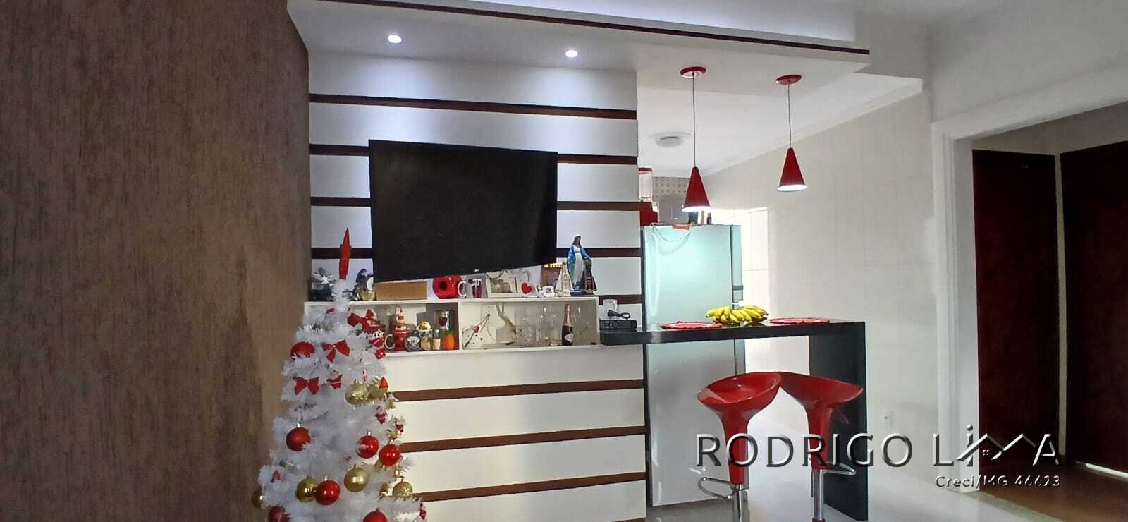 Casa para venda em São Lourenço - MG.