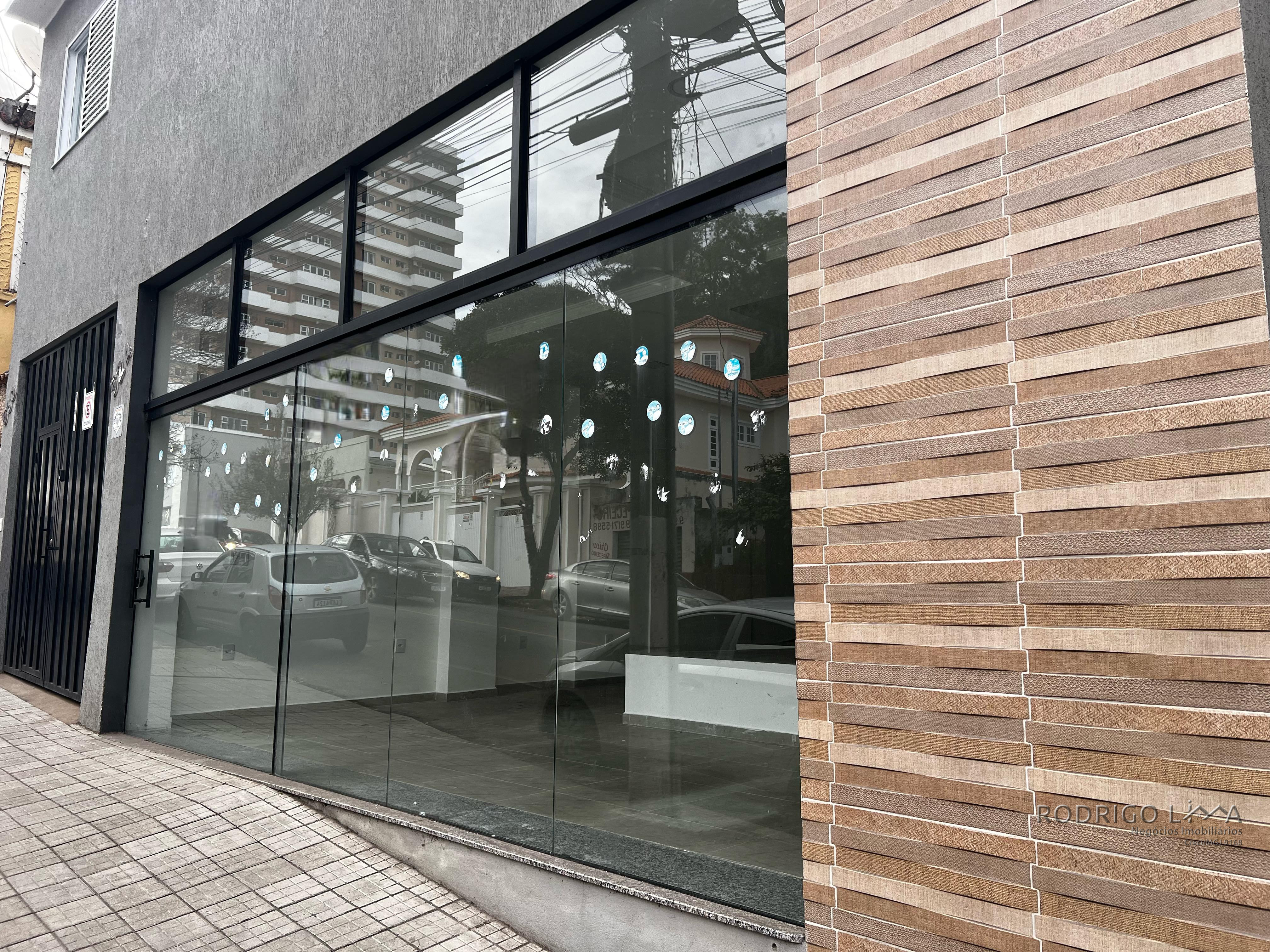 Loja para venda no centro de São Lourenço - MG.