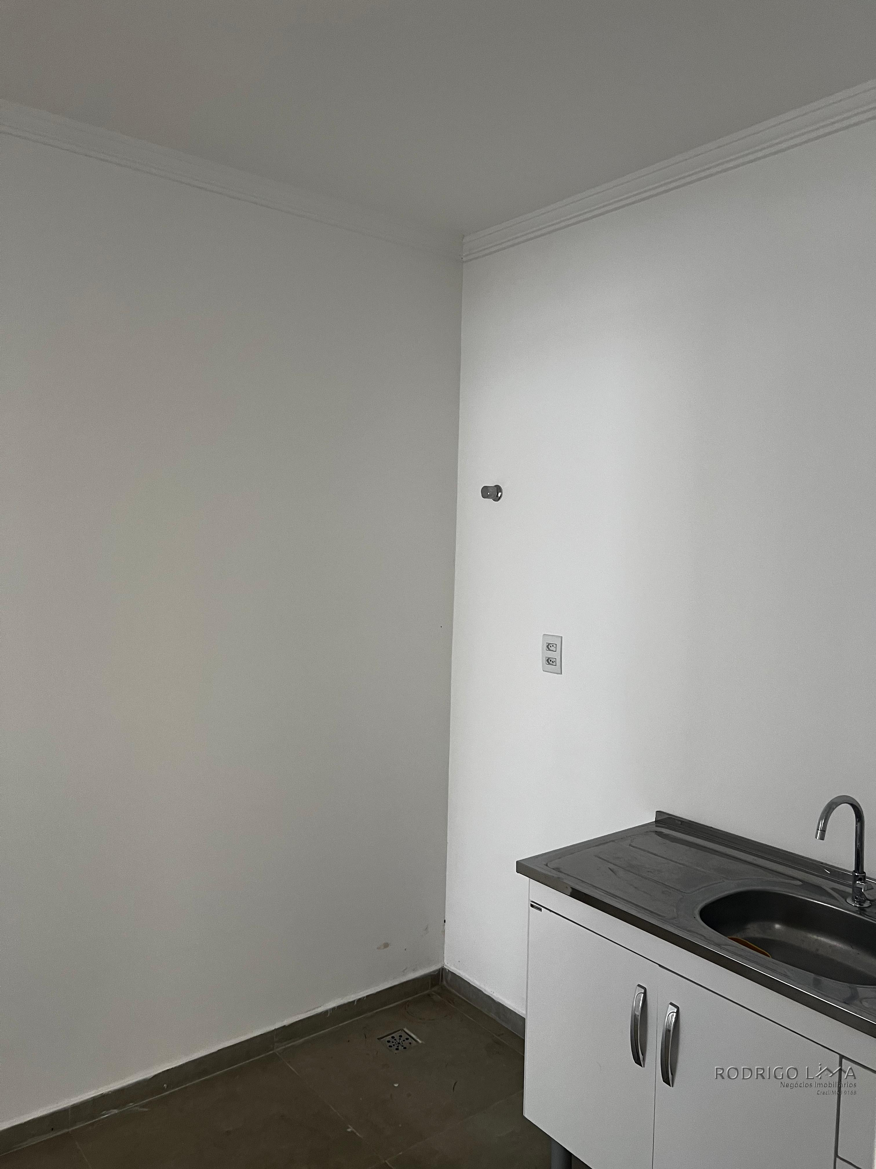 Loja para venda no centro de São Lourenço - MG.