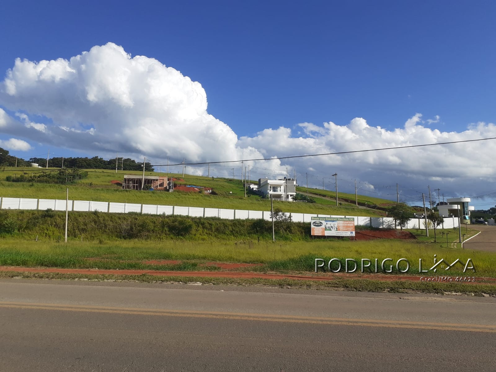 Lote para venda no condomínio Colinas do Sol em Carmo de Minas - MG.