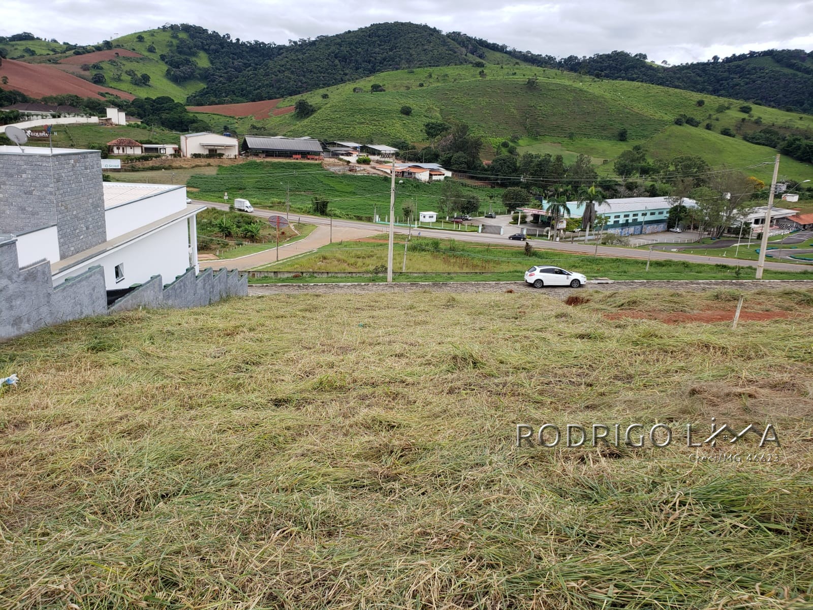 Lote para venda no condomínio Colinas do Sol em Carmo de Minas - MG.
