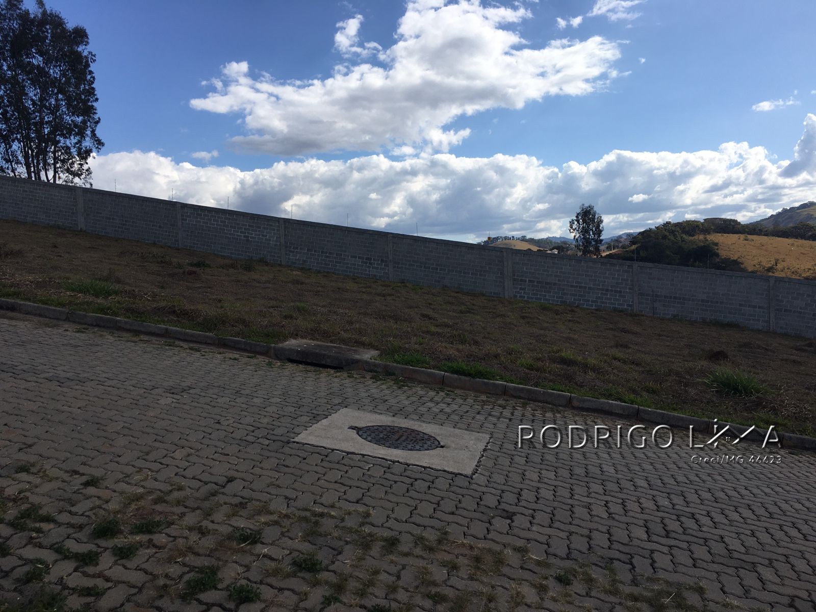 Lote no Condomínio Águas da Mantiqueira, a 3 minutos do centro de São Lourenço - MG.