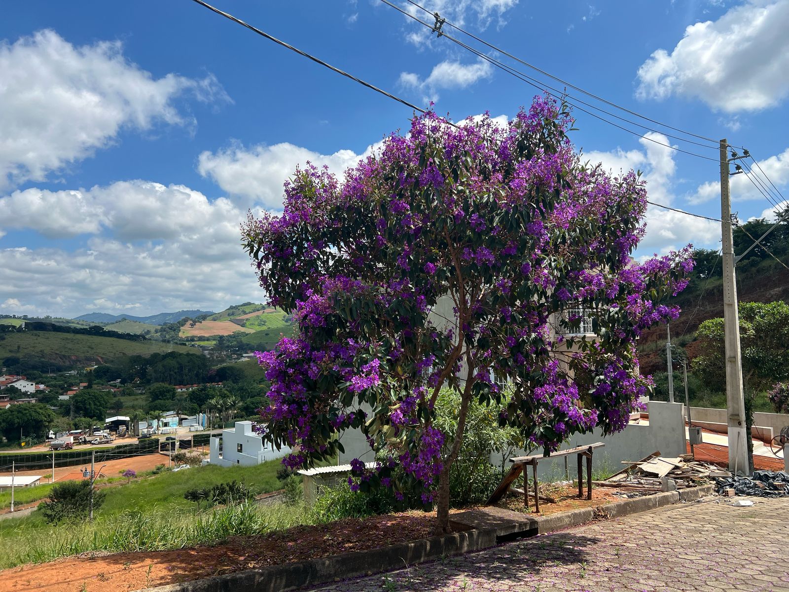 Lote para venda no melhor condomínio em São Lourenço - MG.