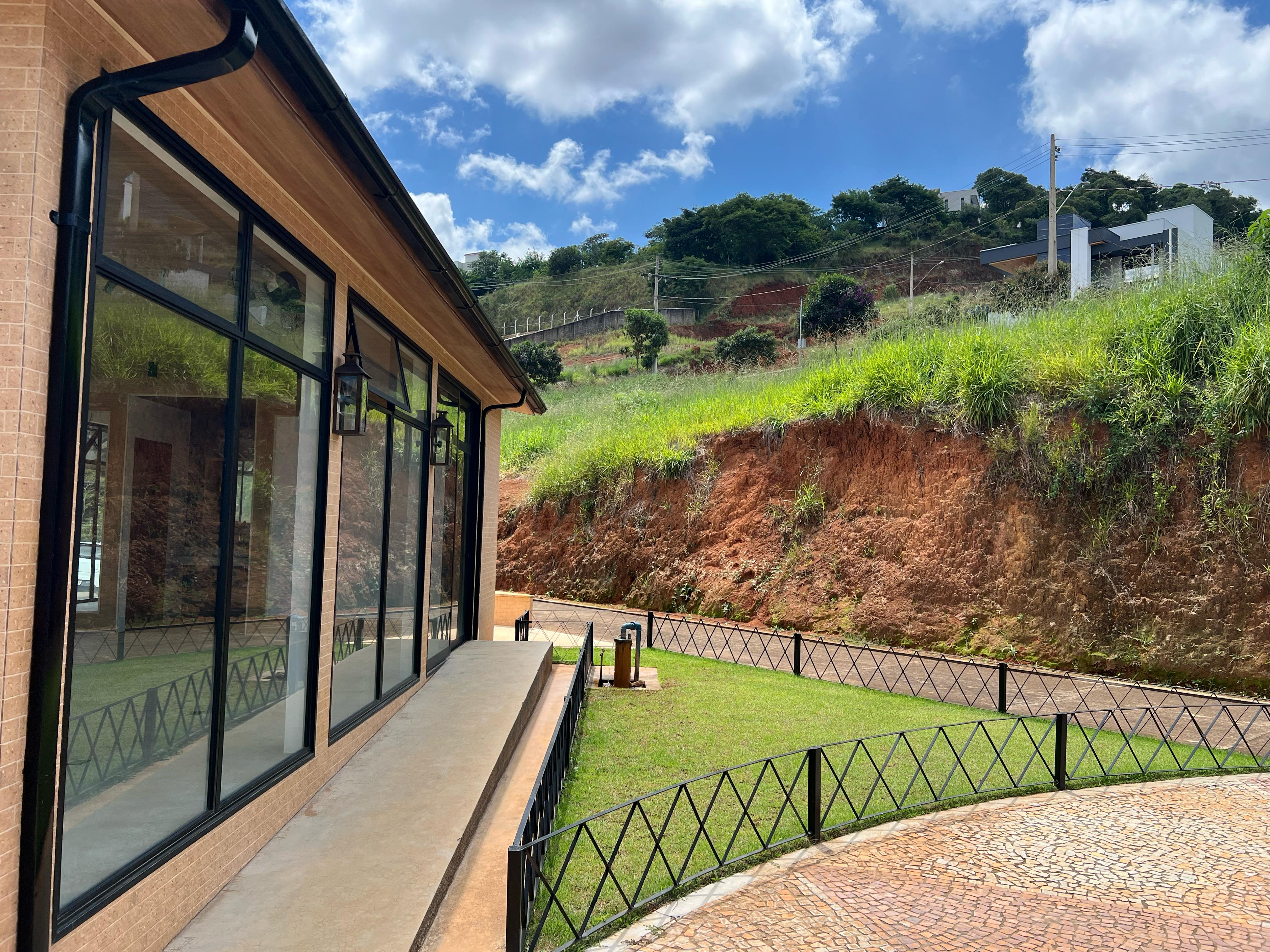 Lote para venda no melhor condomínio em São Lourenço - MG.