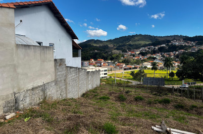 Lote para venda em São Lourenço - MG.