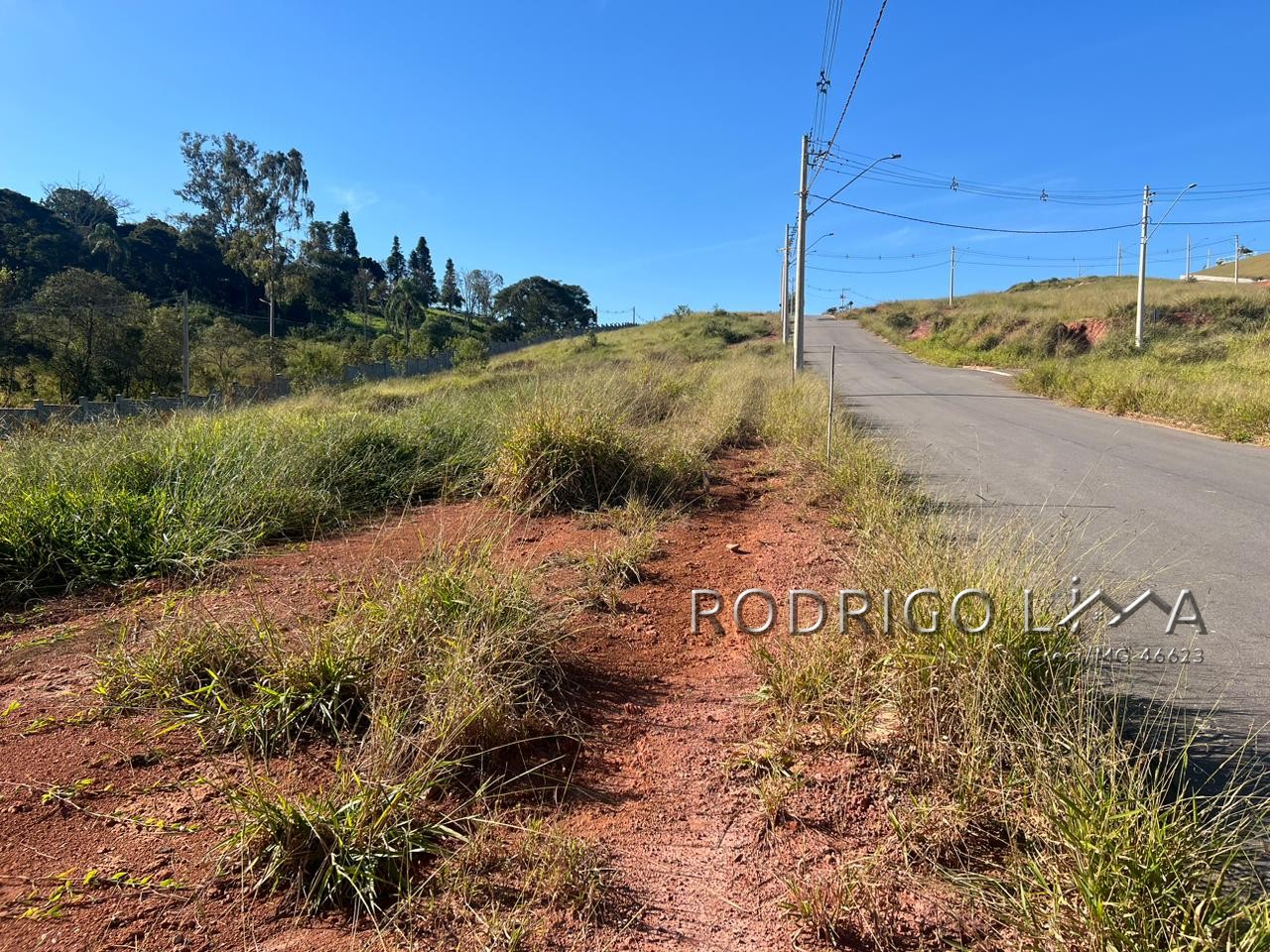 Lote no condomínio Altos da Serra para venda em São Lourenço - MG.