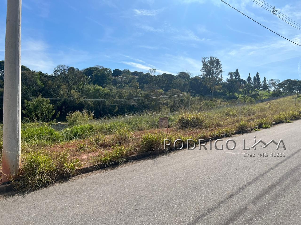 Lote no condomínio Altos da Serra para venda em São Lourenço - MG.