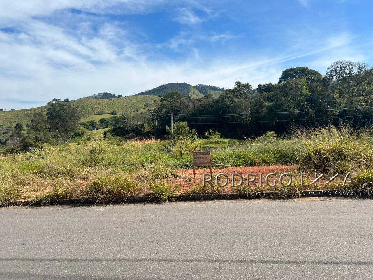 Lote no condomínio Altos da Serra para venda em São Lourenço - MG.