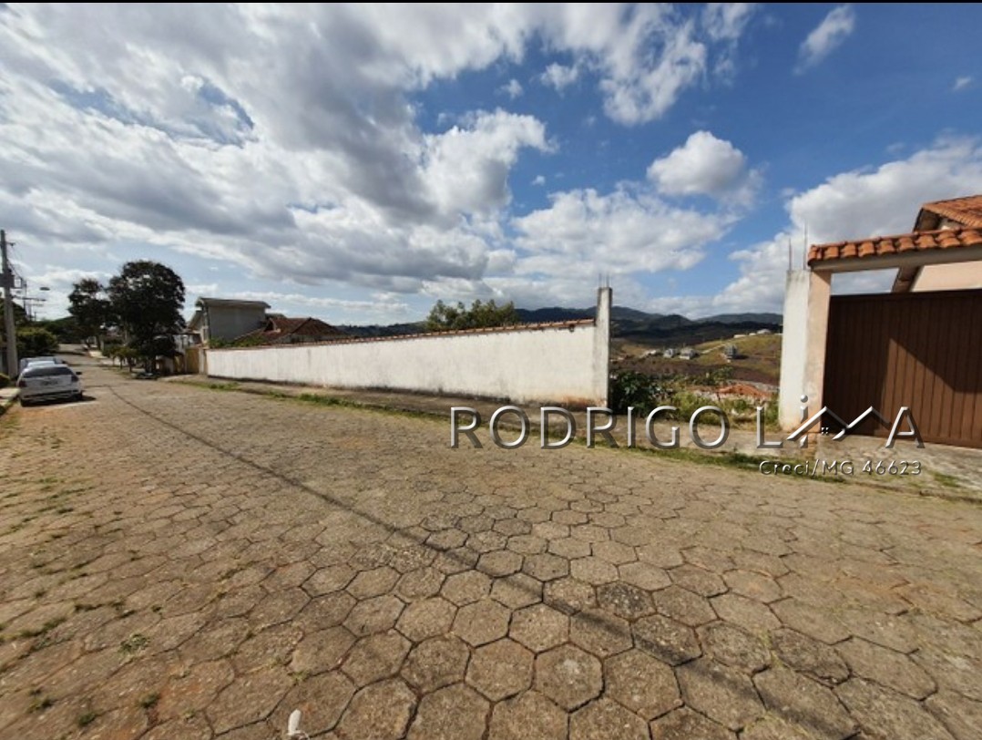 Lote em área nobre para venda em São Lourenço - MG.