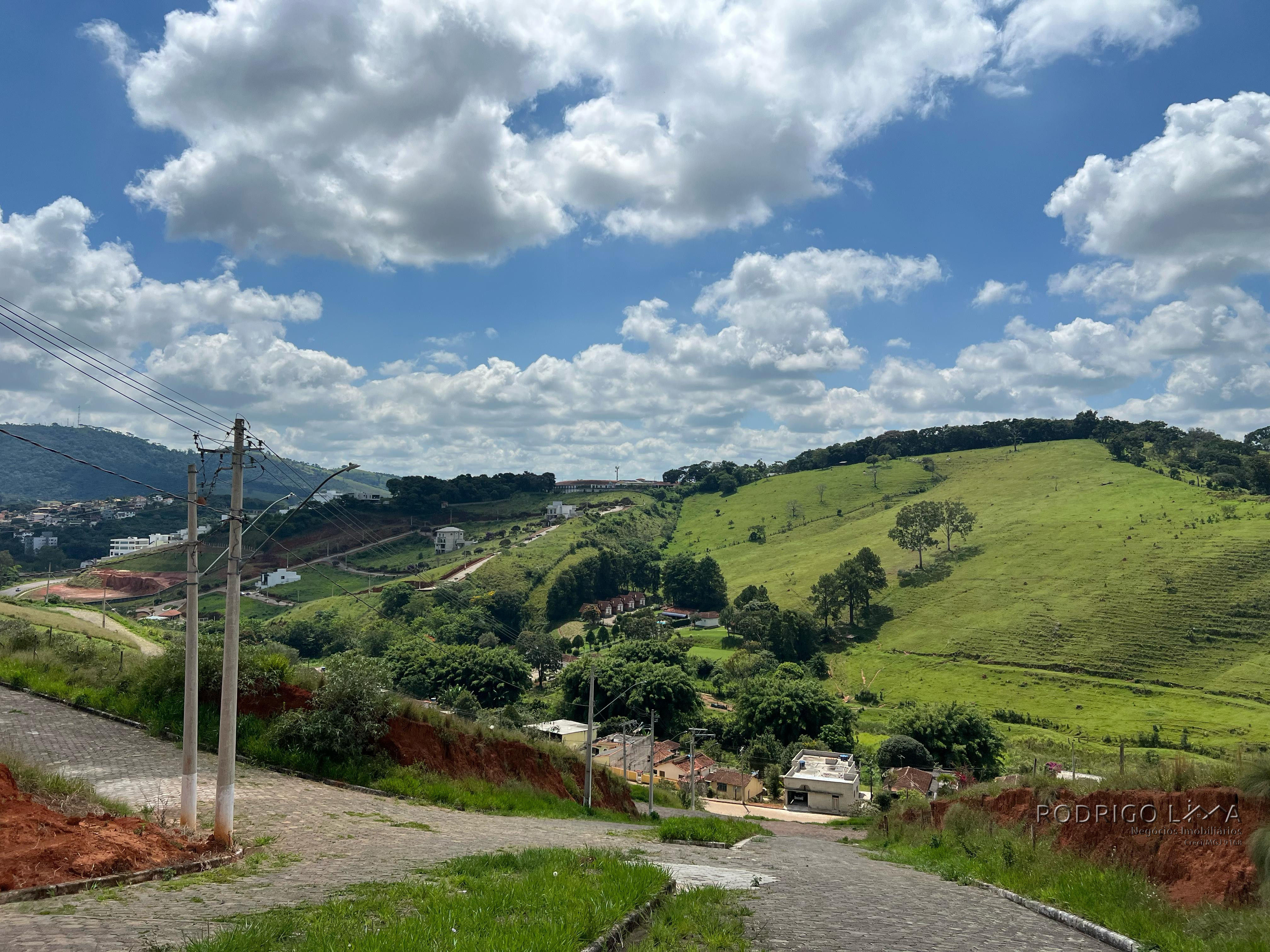 Lote para venda á 3 minutos do centro de São Lourenço - MG.