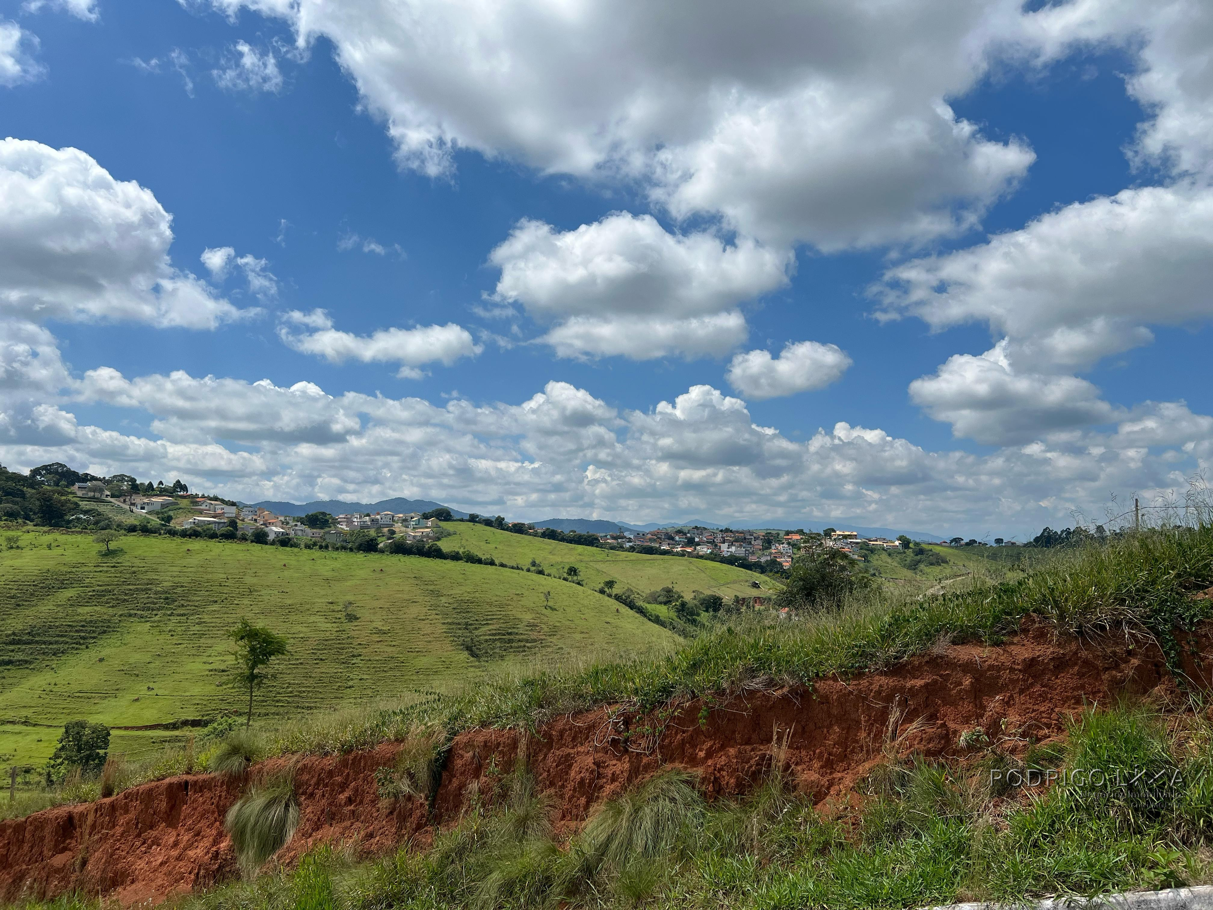 Lote para venda á 3 minutos do centro de São Lourenço - MG.