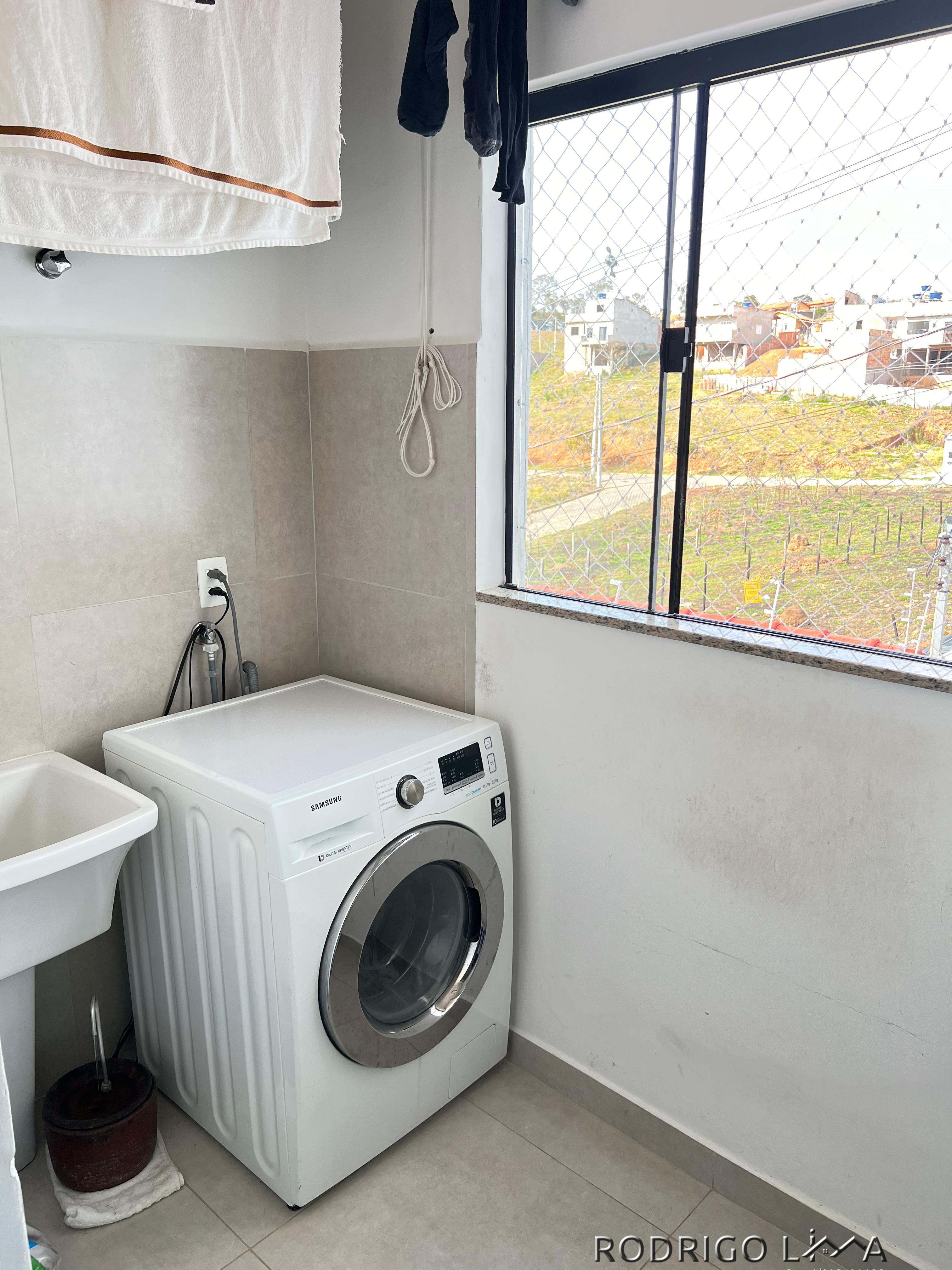 Lindo sobrado para venda em São Lourenço - MG.