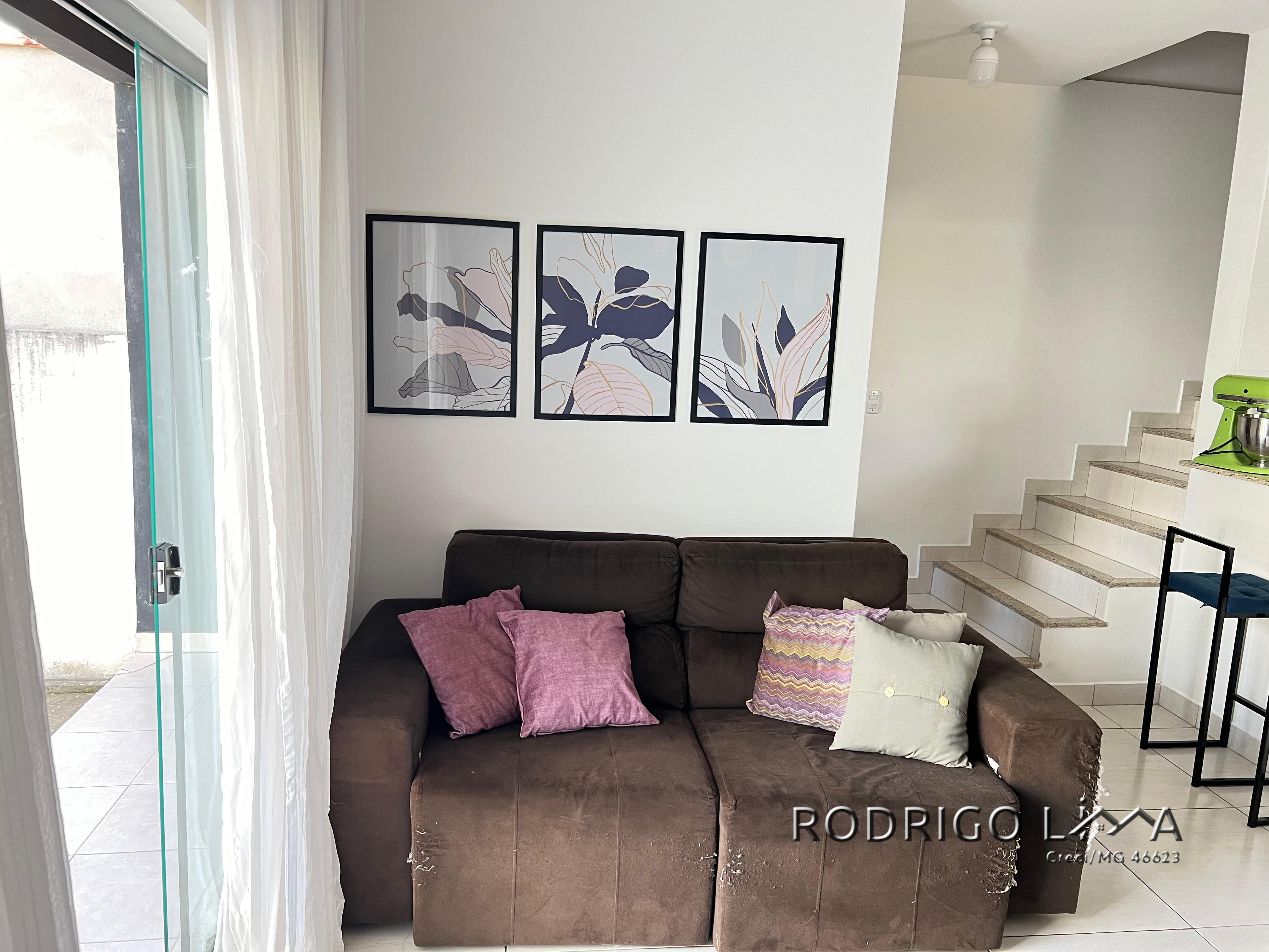 Lindo sobrado para venda em São Lourenço - MG.