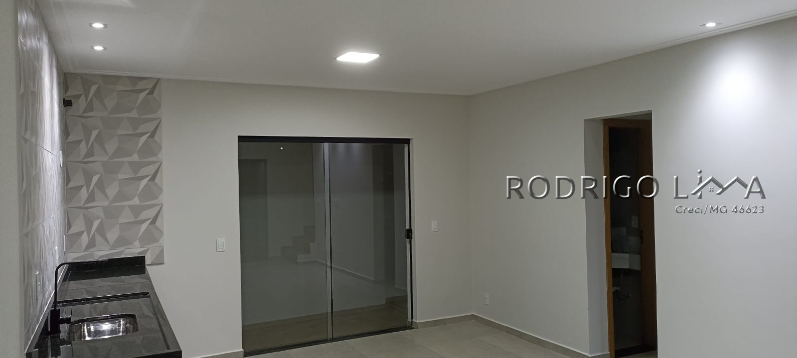 Lindo sobrado de esquina para venda em São Lourenço - MG.