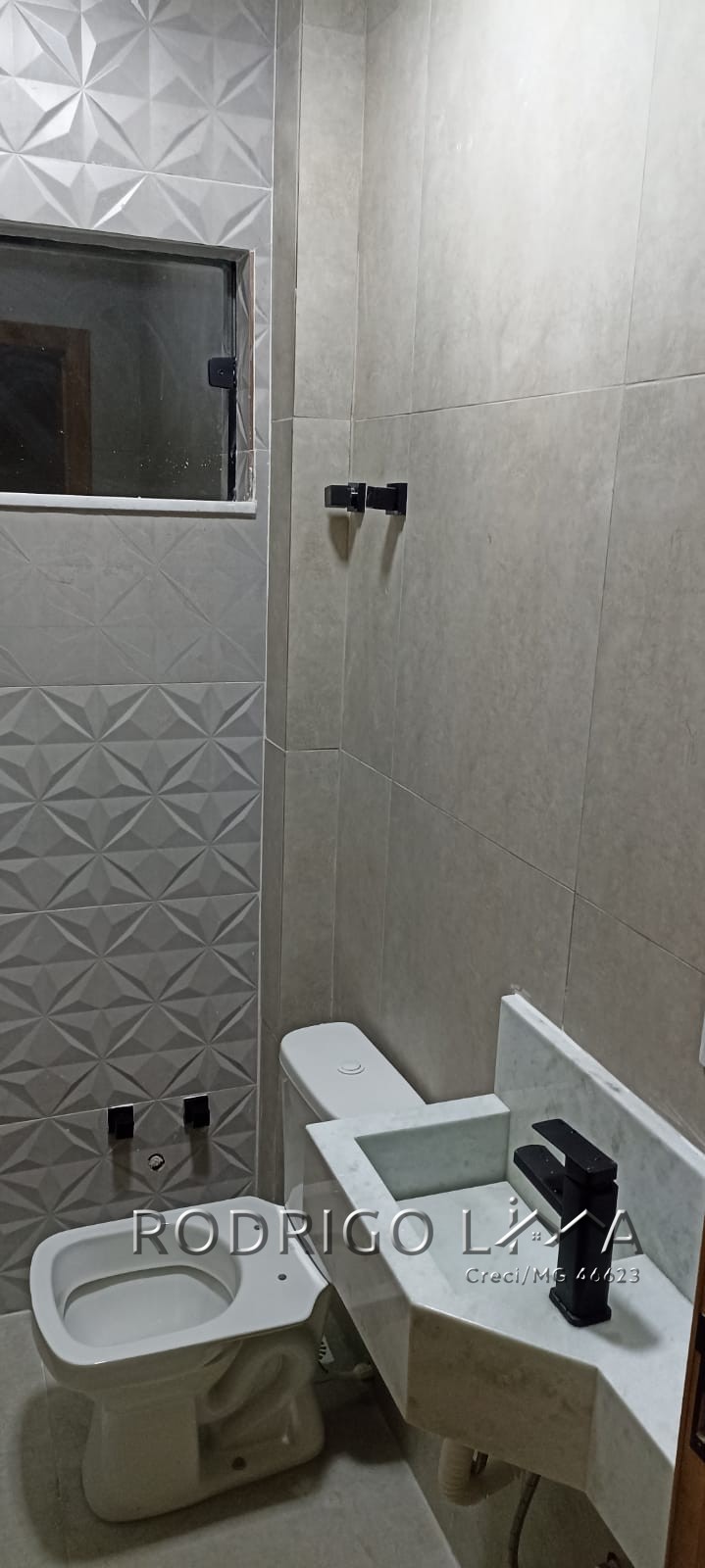 Lindo sobrado de esquina para venda em São Lourenço - MG.