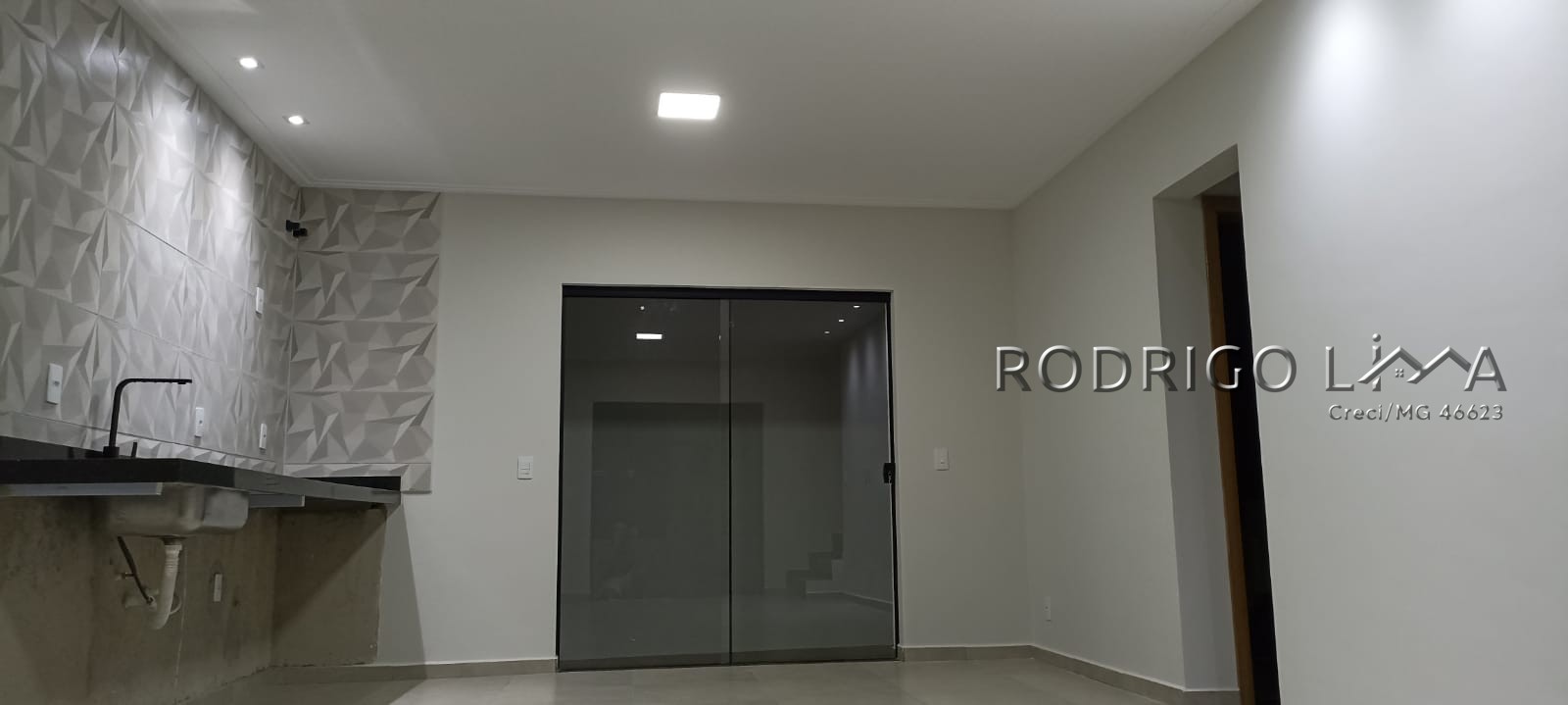 Lindo sobrado de esquina para venda em São Lourenço - MG.