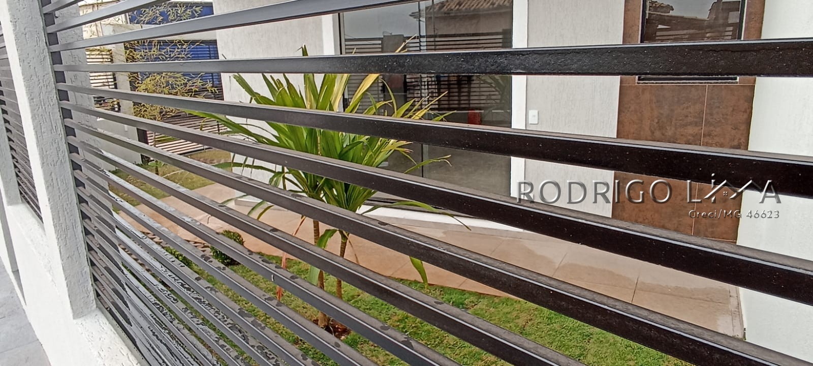 Lindo sobrado de esquina para venda em São Lourenço - MG.