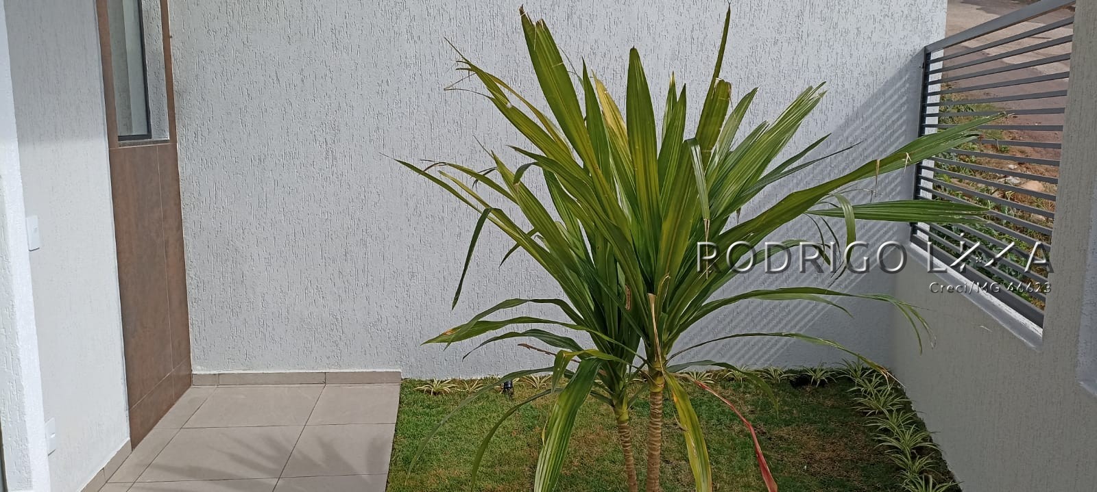 Lindo sobrado de esquina para venda em São Lourenço - MG.