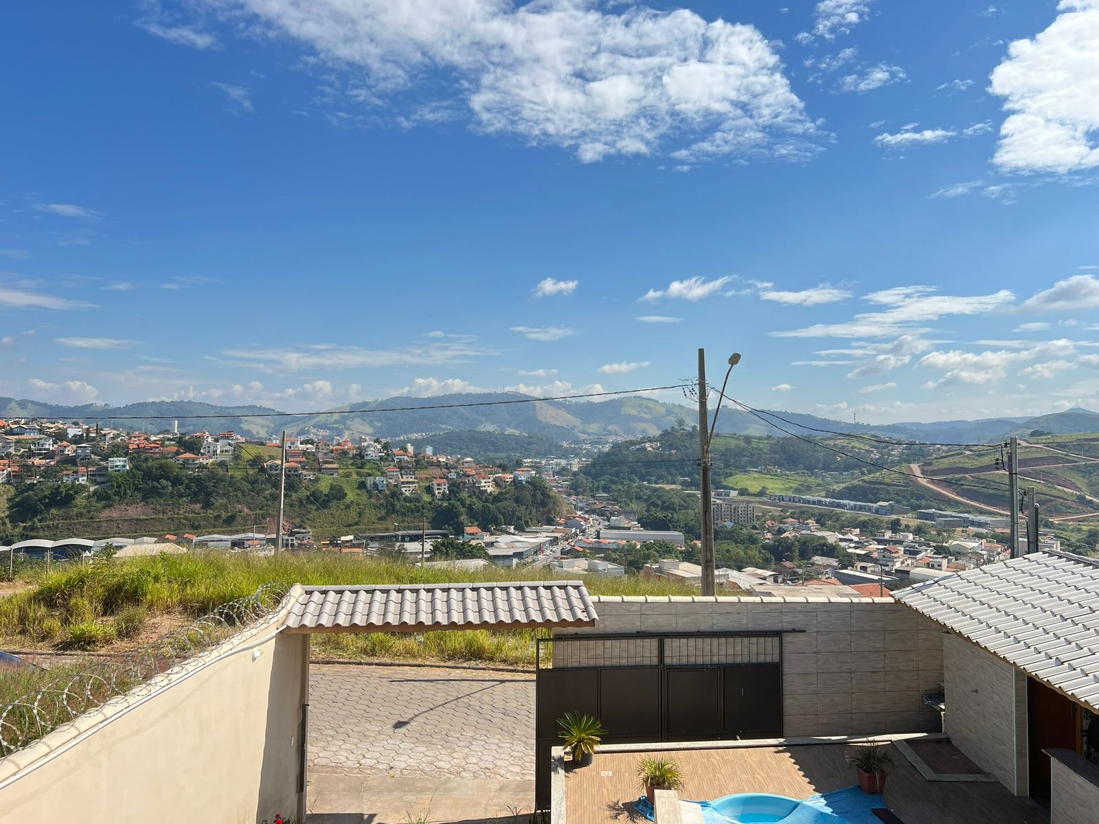 Sobrado para venda em São Lourenço - MG.