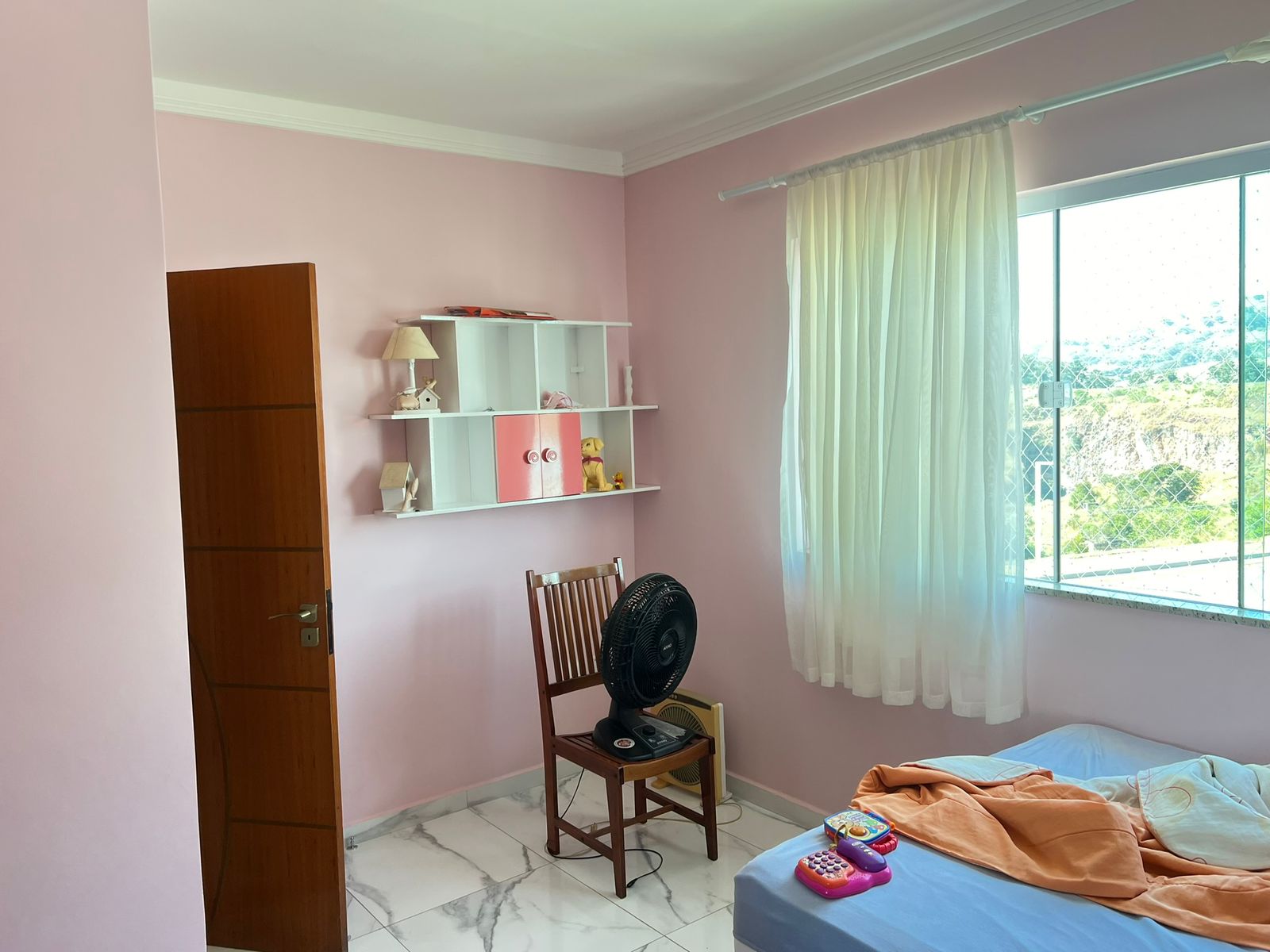 Sobrado para venda em São Lourenço - MG.