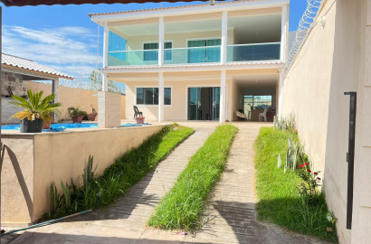 Sobrado para venda em São Lourenço - MG.