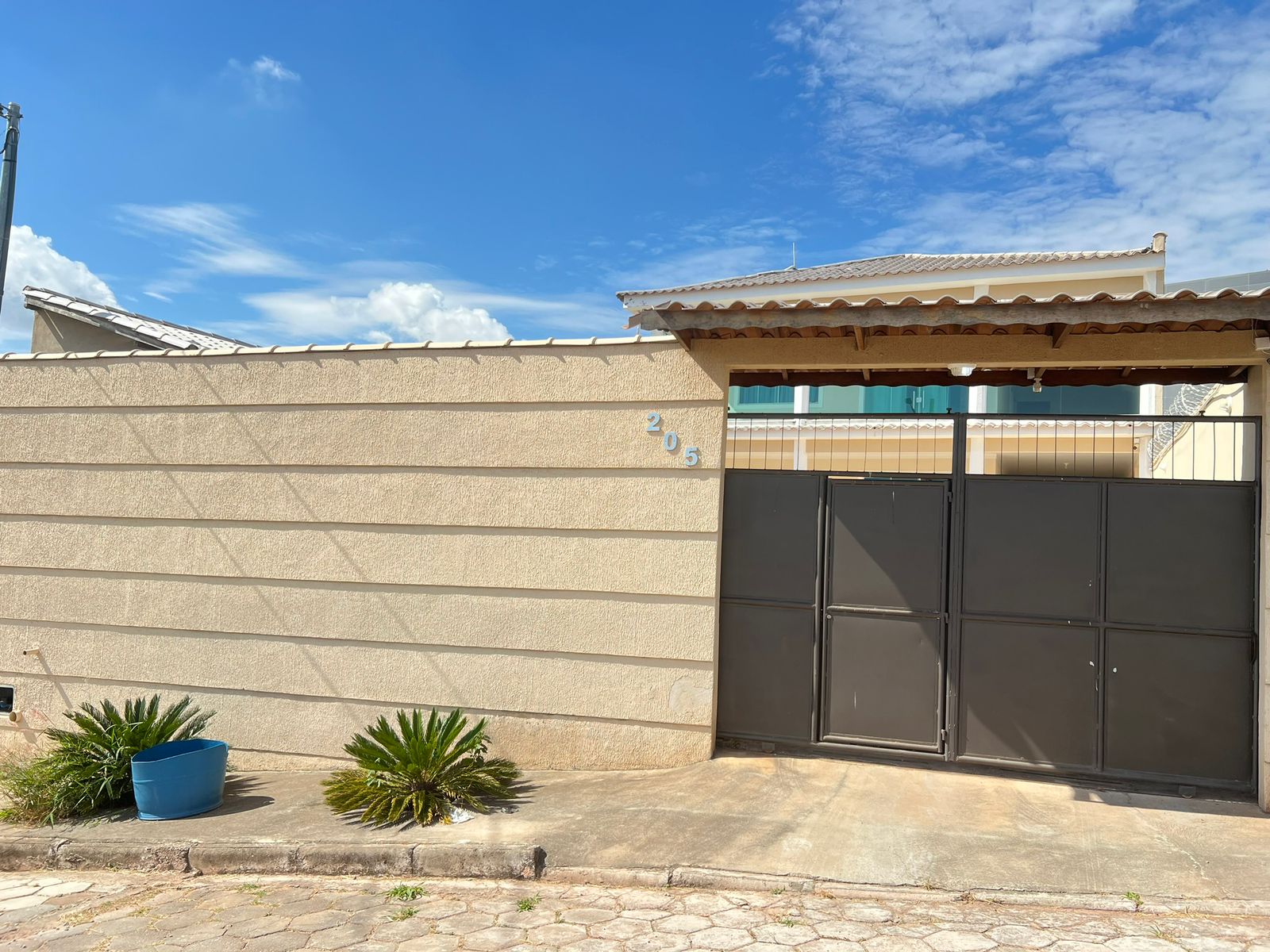 Sobrado para venda em São Lourenço - MG.
