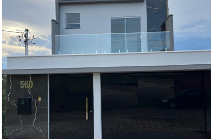 Lindo sobrado para venda em São Lourenço - MG.