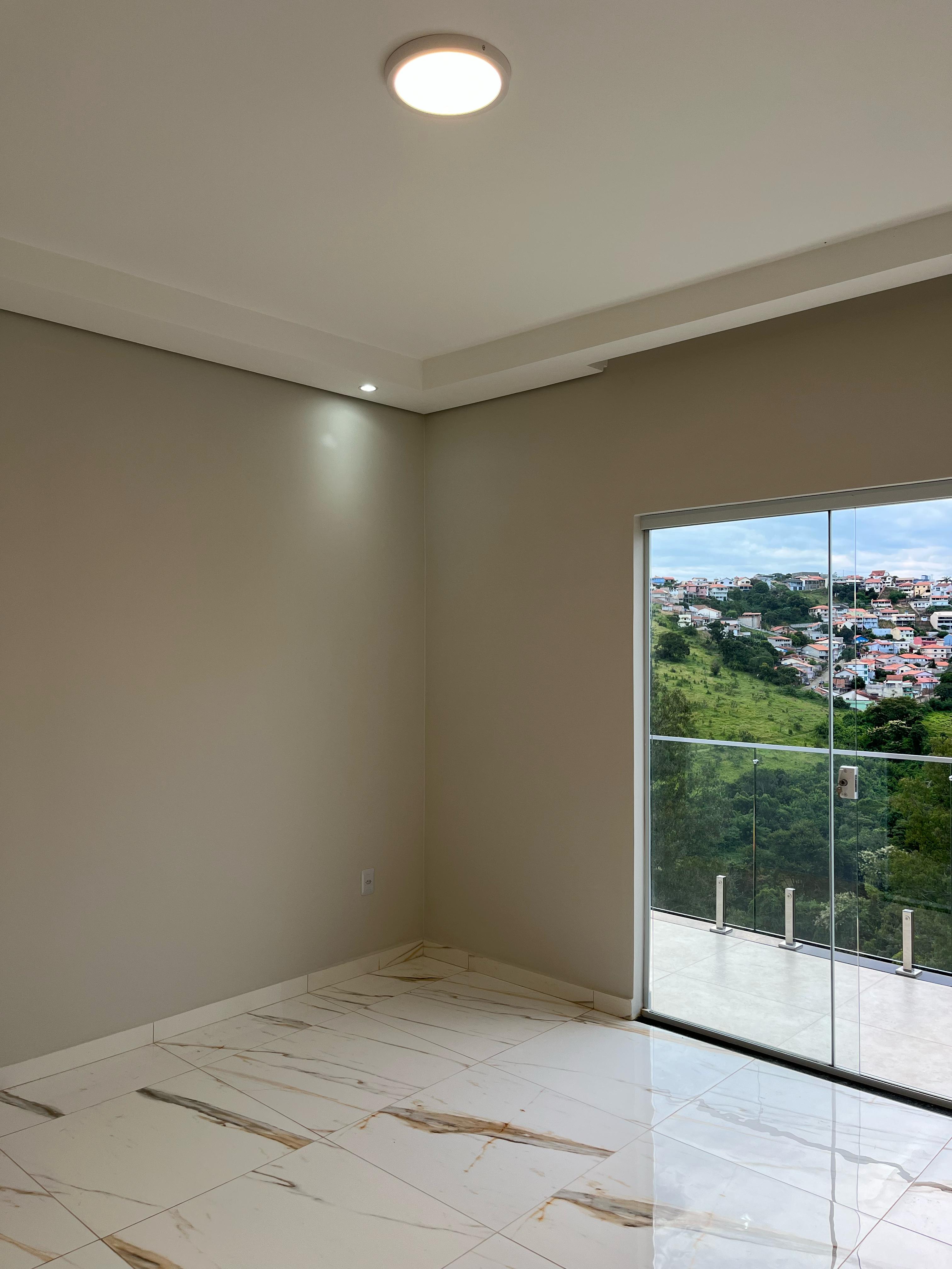 Lindo sobrado para venda em São Lourenço - MG.